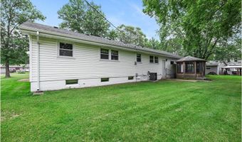 3945 8th Ave NW, Anoka, MN 55303