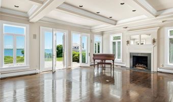 517 Tuckerman Ave, Middletown, RI 02842