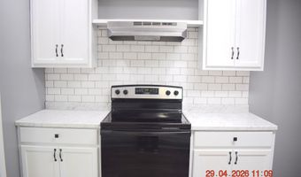 121 S COX St, Bastrop, LA 71220