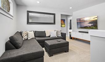 12435 SW SILVERTIP St, Beaverton, OR 97007