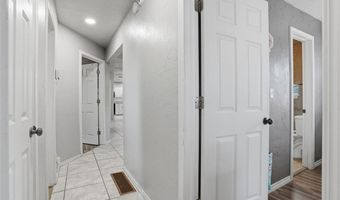 319 Cameron Dr, Altus, OK 73521