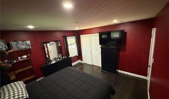 19 S Long St, Johnston, RI 02919