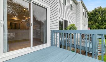 45 Hillside Ave 4, Branford, CT 06405