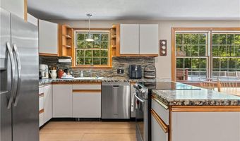 189 Wolf Rock Rd, Exeter, RI 02822