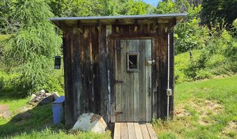 128 Elm St, Cabot, VT 05647