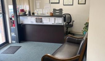 401 S 7TH St, Akron, PA 17501