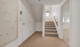 3 Newfield Ct, Ballwin, MO 63011