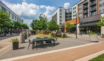 20316 NEWFOUNDLAND Sq, Ashburn, VA 20147