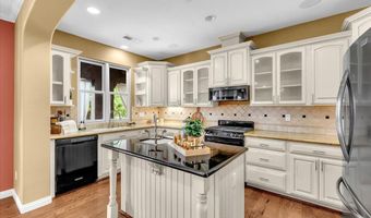 20250 Chalone Pl, Anderson, CA 96007