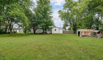 12 E Hawthorne St, Aurora, MO 65605