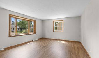 1136 W ROBERTS Ave, Appleton, WI 54914