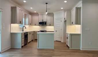 4 Shetland Cir, Bella Vista, AR 72715