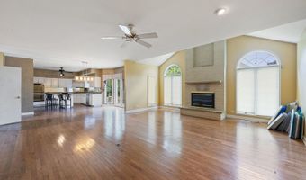 201 E White Oak St, Arlington Heights, IL 60005