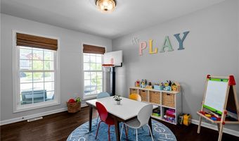 108 Boxelder Ln, Amherst, NY 14228
