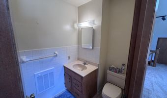 423 N Johnson St, Ada, OH 45810