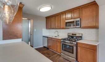 2500 N VAN DORN St 1226, Alexandria, VA 22302