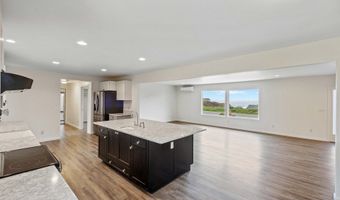 975 OCEAN Dr, Bandon, OR 97411