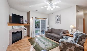 909 7th Ave SE 6, Altoona, IA 50009