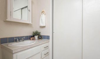 311 W Pleasant St, Aurora, MO 65605