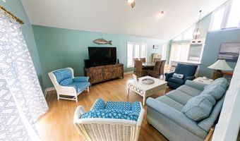 109 Island Quay Ct, Atlantic Beach, NC 28512