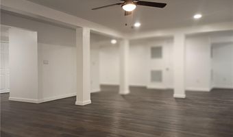 6 Old Pound Hill Rd, North Smithfield, RI 02896