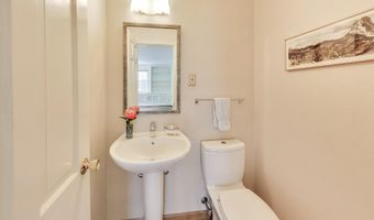 4238 50TH St NW, Washington, DC 20016