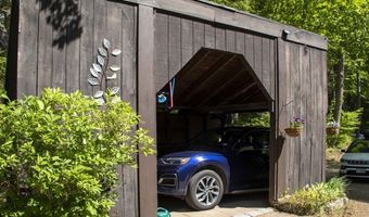 11 N Shore Rd, Chester, NH 03036