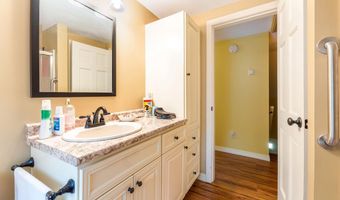 114 Garden Cir, Auburn, ME 04210