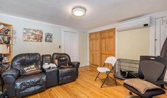 57 Oxford St, Augusta, ME 04330