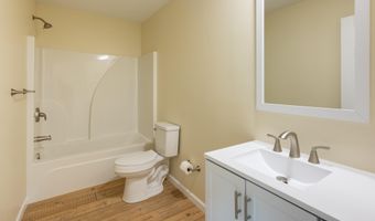 215 Sunset Dr, Athens, TN 37303