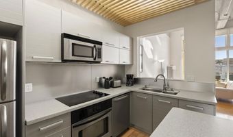 550 Seagaze Dr 7, Oceanside, CA 92054