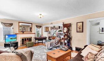 104 E 5TH Ave, Cheyenne, WY 82001