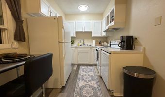 633 Meadow Pl, Ames, IA 50010