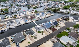 87 Ronald Ave S, Bayville, NJ 08721