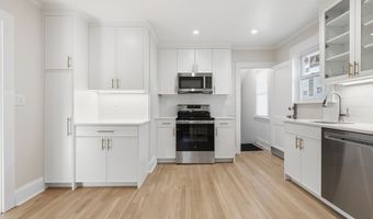 44 Lorraine Ter 2, Bridgeport, CT 06604