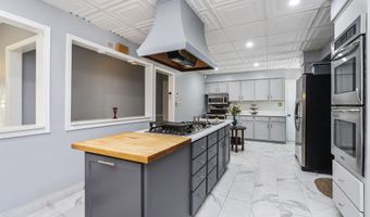 28 Tudor Rd, Albany, NY 12203