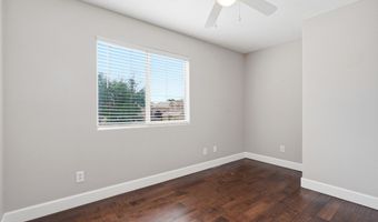 902 W AZALEA Pl, Chandler, AZ 85248