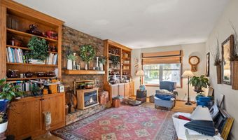 110 10th Ave NW, Altoona, IA 50009