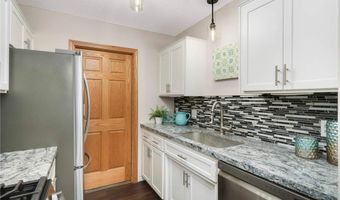 8824 134th St W, Apple Valley, MN 55124