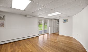 319 Redstone Dr, Cheshire, CT 06410