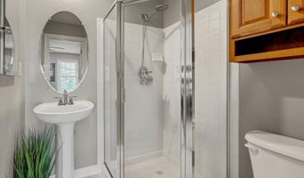 24168 SPRING MEADOW Cir, Aldie, VA 20105