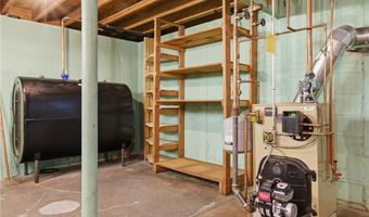 2 High Ridge Dr, Cumberland, RI 02864