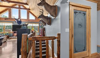 625 Mcgrath Pond Rd, Belgrade, ME 04917