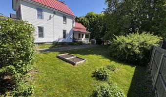 21 Fern St, Bangor, ME 04401