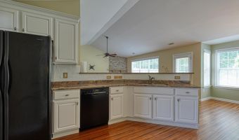 831 Vandenburg Dr, Boiling Springs, SC 29316