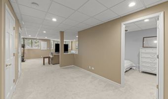 26 W172 Klein Creek Dr, Winfield, IL 60190