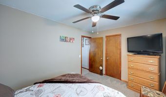 706 S B St, Arkansas City, KS 67005