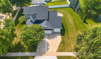 321 E APPLE CREEK Rd, Appleton, WI 54913