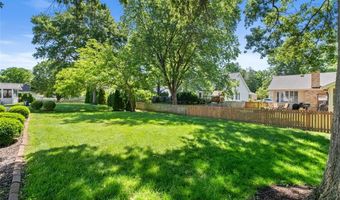 1858 Dougherty Estates Dr, Ballwin, MO 63021