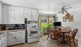 142 County Rd S, Algoma, WI 54201